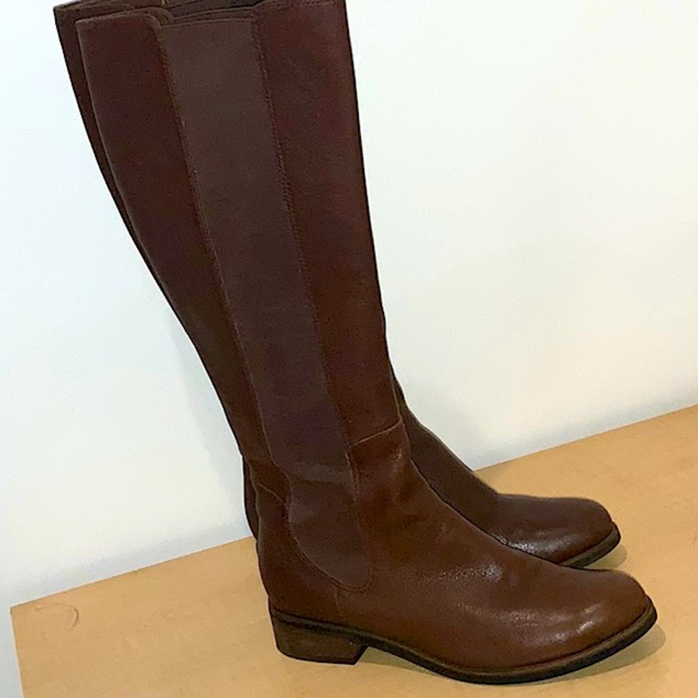 Leather boots